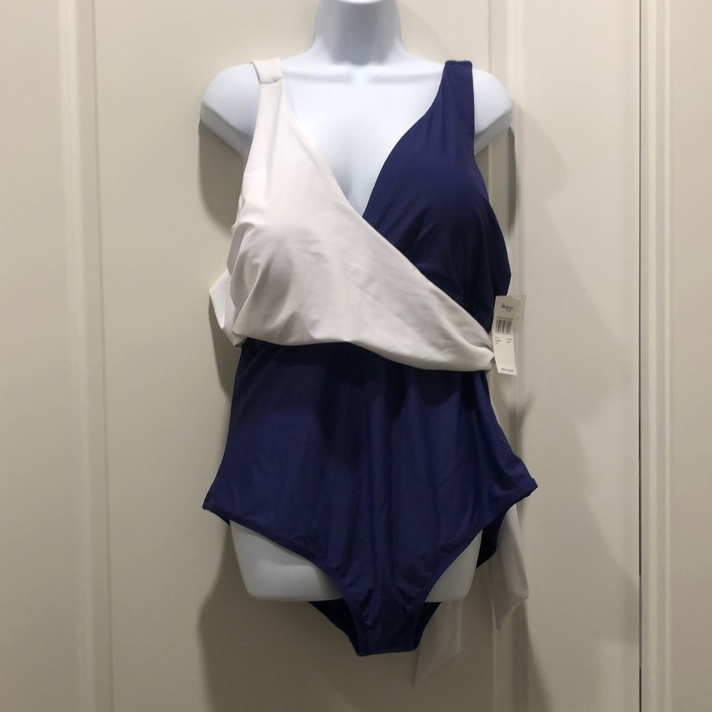 Raisins Curve Navy & white Bahia faux wrap one piece, size 22W, NEW